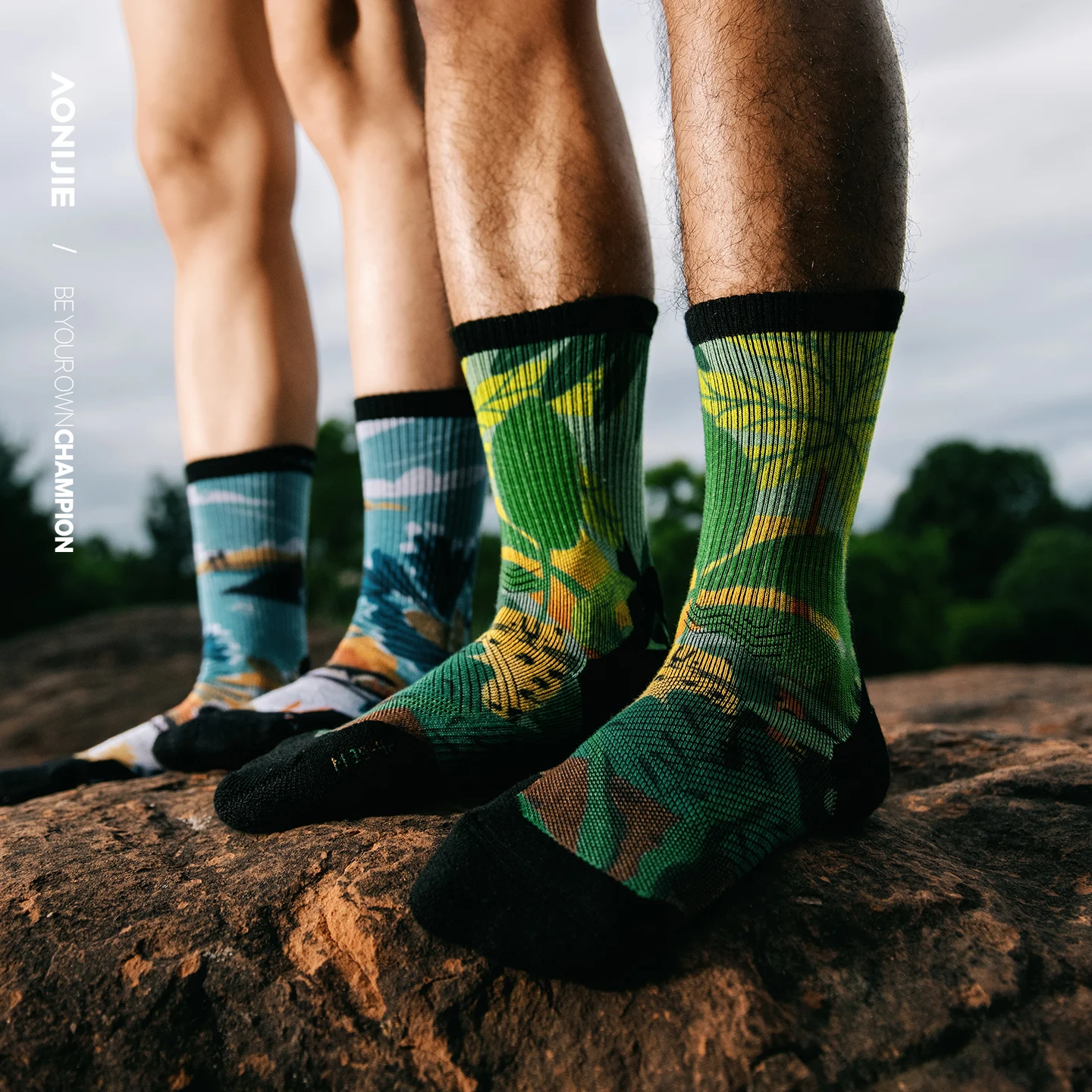 AONIJIE Outdoor Wool Crew Sock - Wool Hiking Sock review and price